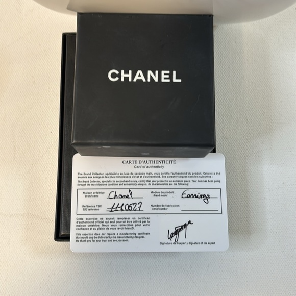 EUC Chanel earrings B24P Made in Italy - Picture 5 of 8